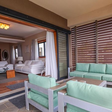 Pierre Bleue Beachfront Villa Flic-en-Flacq Zewnętrze zdjęcie